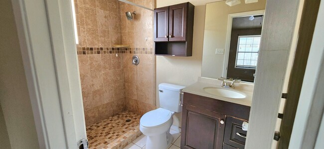 Building Photo - 5805 Gale Ct