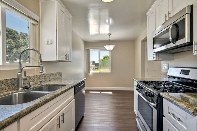 Building Photo - 3620 Frenzel Cir