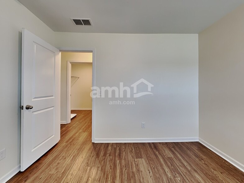Building Photo - 174 Orion Way