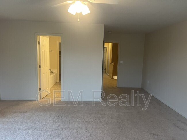 Building Photo - 35122 Saba Pl