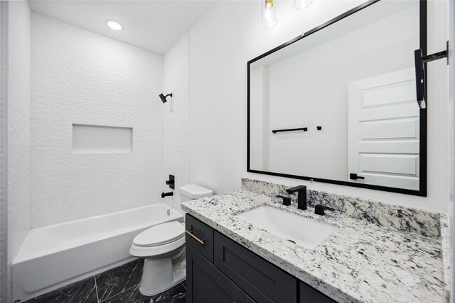 Building Photo - 4601 Newberry St