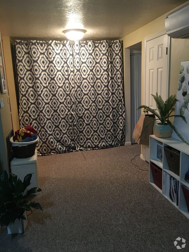 Building Photo - 1B/1B Pet Friendly Apartment South of BYU
