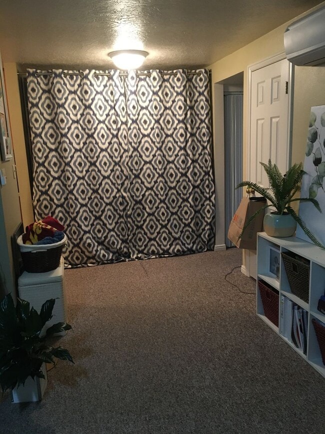 Building Photo - 1B/1B Pet Friendly Apartment South of BYU