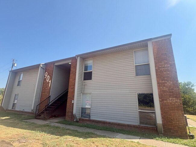 Building Photo - 901 US-77