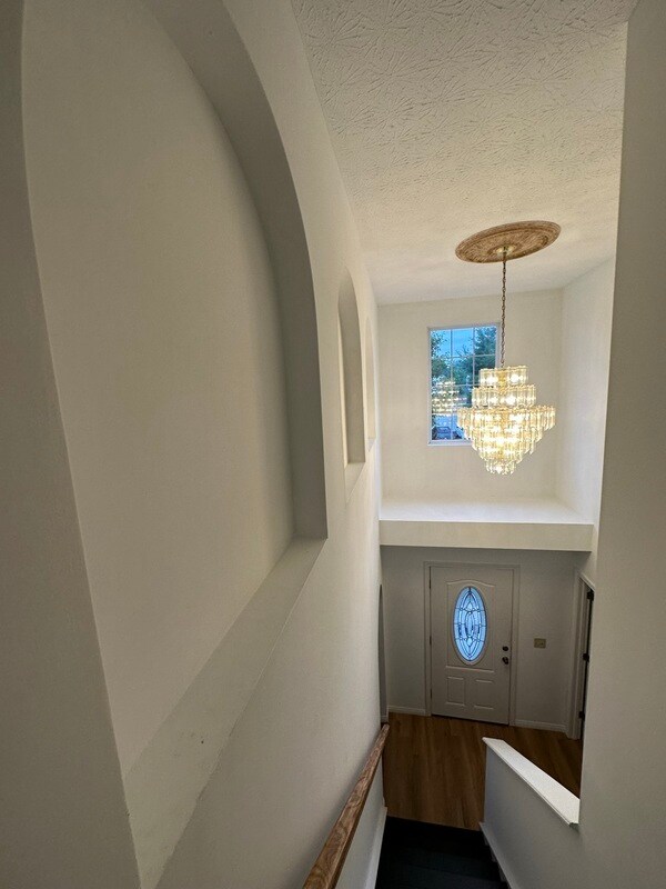 Building Photo - 1767 Damos Way