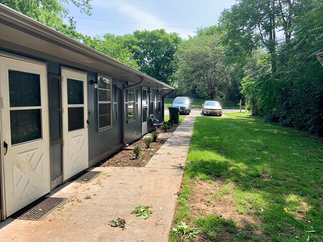 Building Photo - 2302 13th St SW