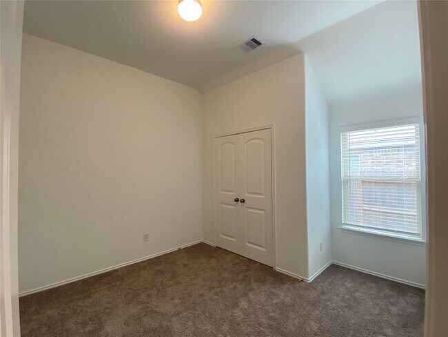 Building Photo - 25918 Steele Flower Dr