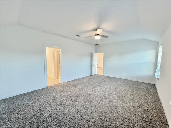 Building Photo - 31611 Farlam Farms Trl