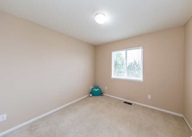 Building Photo - Charming 3 Bed, 2.5 bath in Northgate in D20
