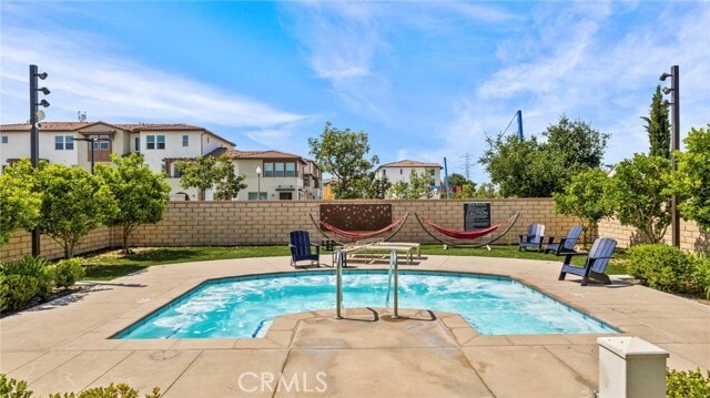 Building Photo - 16282 Meadowhouse Ave