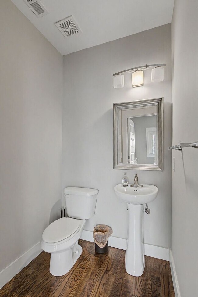 Building Photo - $4,200 per month | Fully Furnished | 3+ Month Leases Available