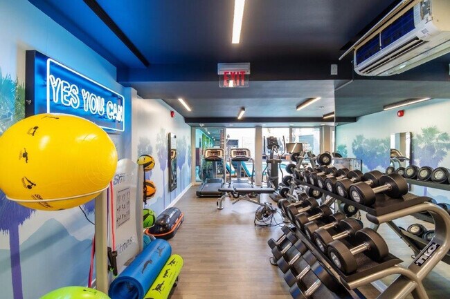 Building Photo - 616 Esplanade-SI FL2-ID440