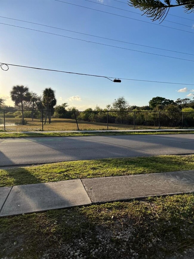 Building Photo - 3721 SW 62nd Ave