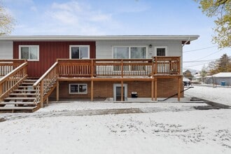 Building Photo - Knowles Properties