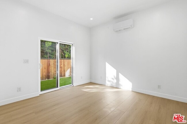 Building Photo - 2837 Redondo Blvd