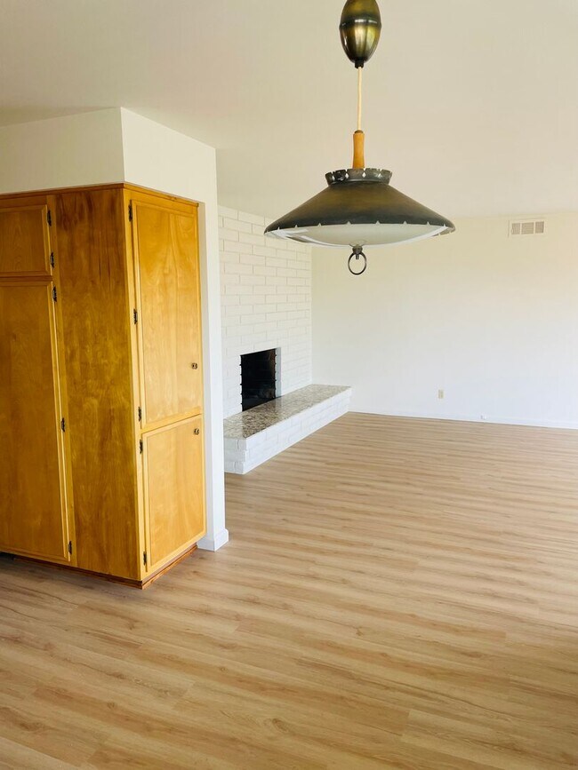Building Photo - Three bedroom home in The Heights area of Morro Bay