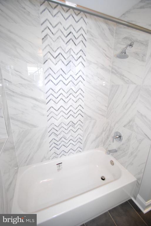 Building Photo - 23 E Union St