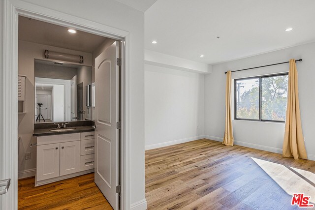 Building Photo - 4520 Rosemont Ave