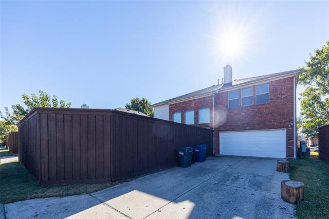 Building Photo - 9216 Sterling Gate Dr