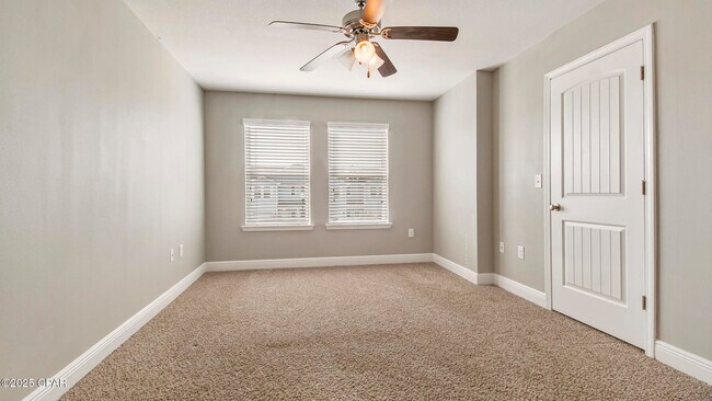 Building Photo - 7471 Shadow Lake Dr