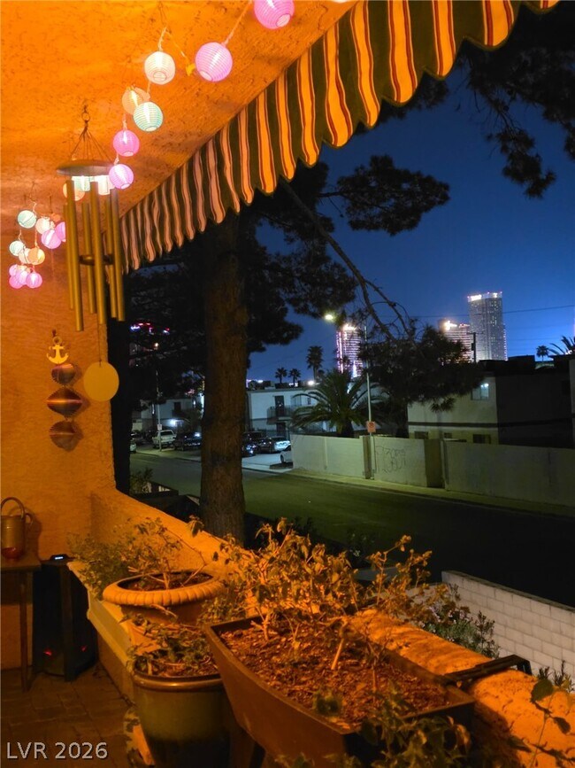 Building Photo - 2851 S Valley View Blvd