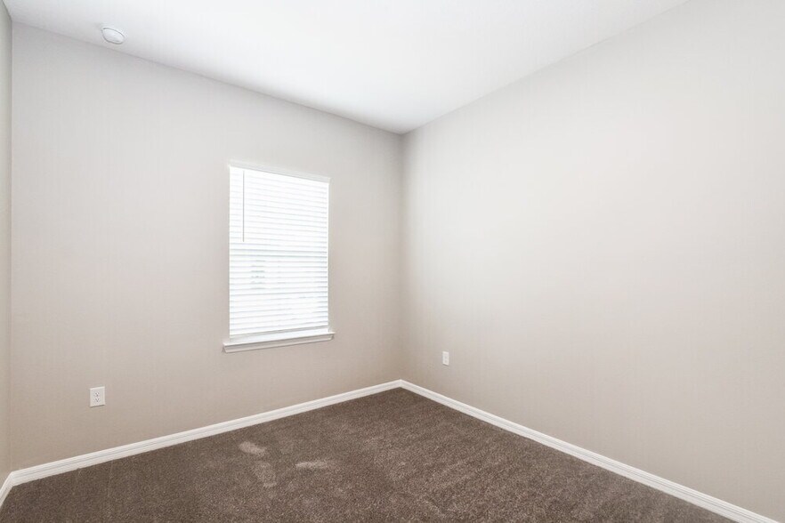 Building Photo - 406 Bay Oak Ln