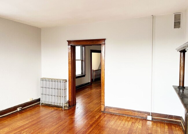 Building Photo - 3211 Jefferson Ave