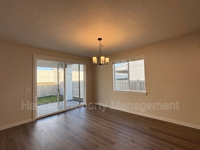 Building Photo - 1878 W Blue Lightning St