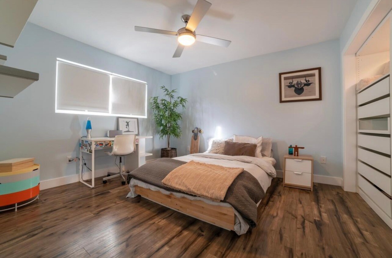 Bedroom 2 - 1530 Marine Ave