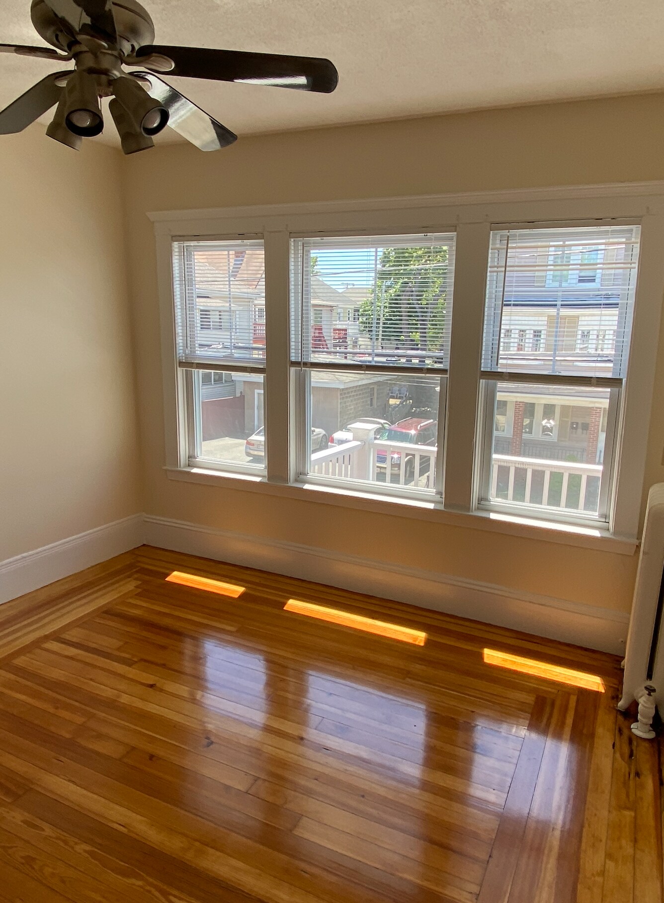 Building Photo - 93 Capen St