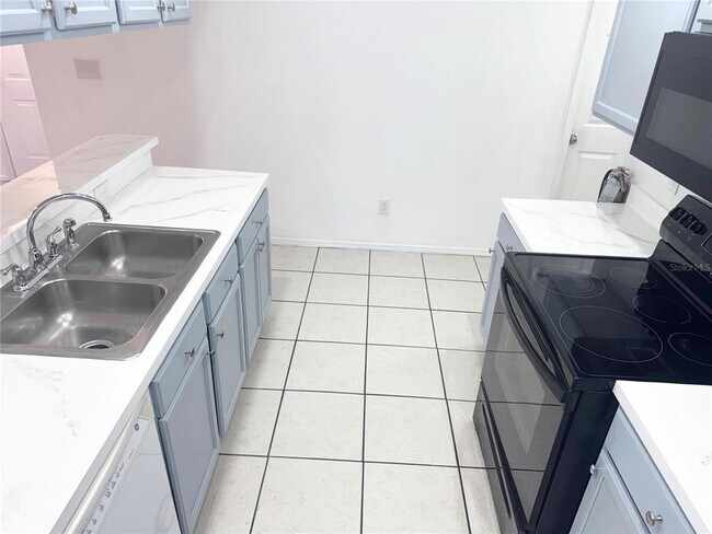 Building Photo - 2346 Prime Cir