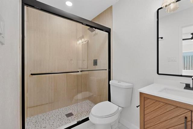 Building Photo - 8505 Woodside Rd