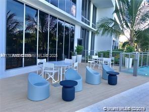 Building Photo - 16385 Biscayne Blvd