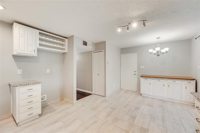 Building Photo - 2221 Marble Falls Dr