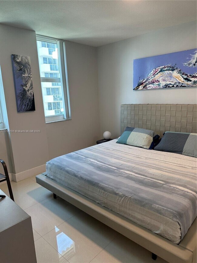 Building Photo - 9201 Collins Ave