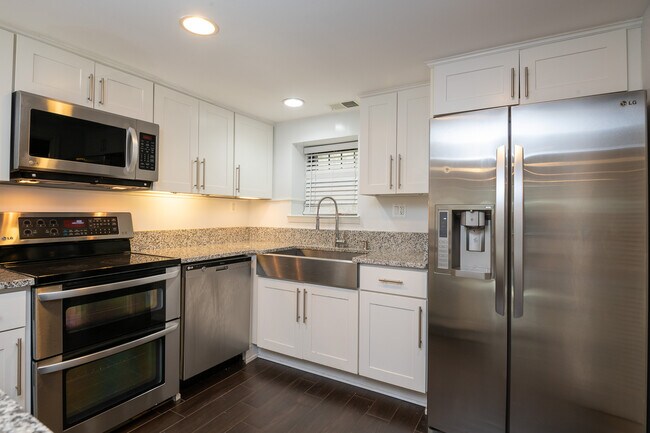 Building Photo - 1614 15th St NW