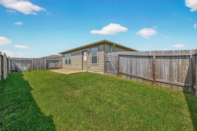 Building Photo - 2730 Skyview Silver Dr