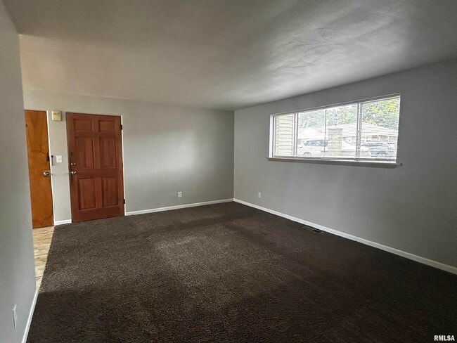Building Photo - 2605 W Wardcliffe Dr