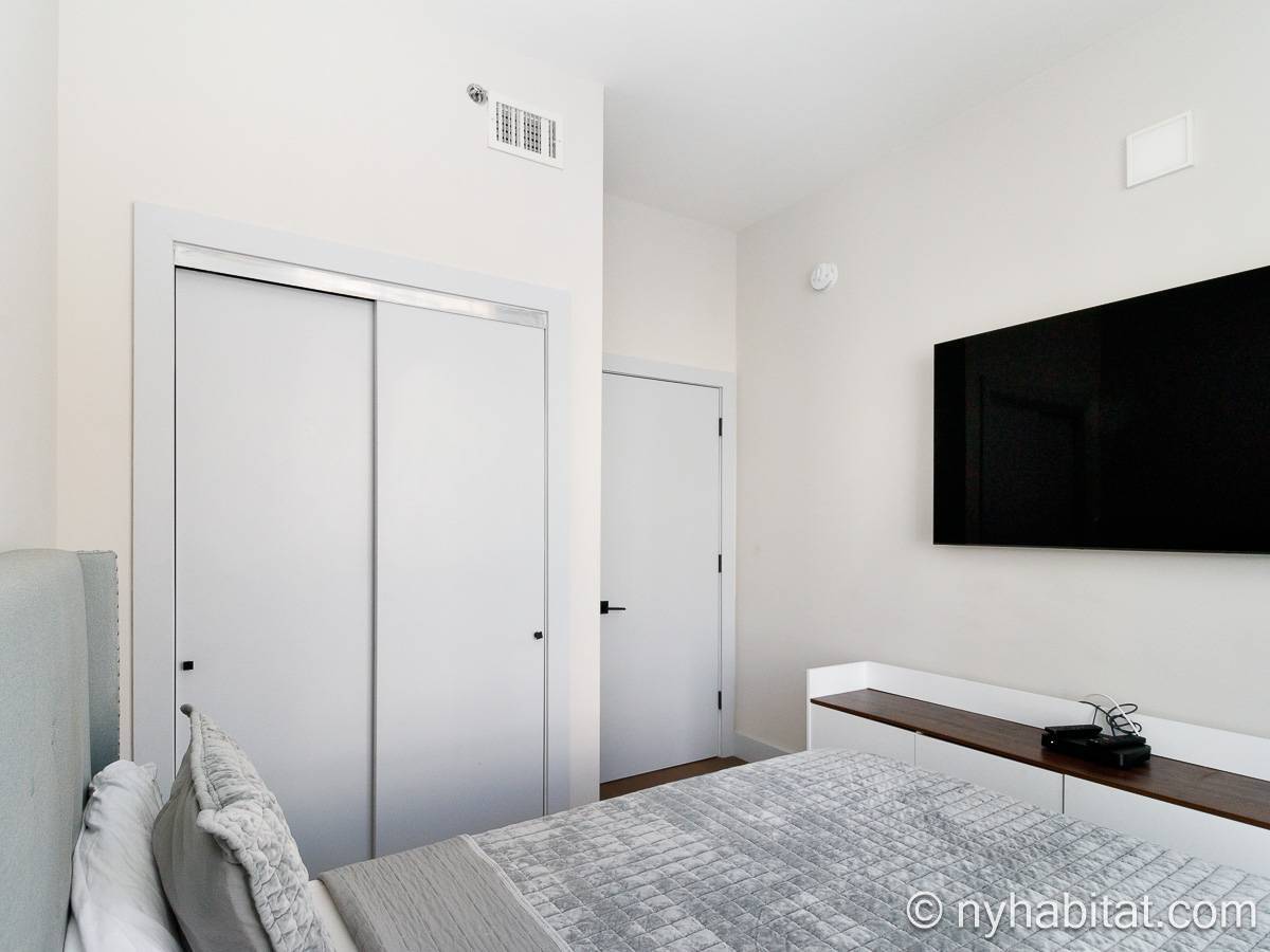 Building Photo - 1325 Herkimer St