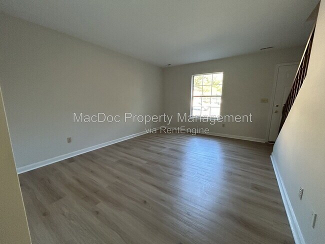 Building Photo - 16134 Clarence Ct