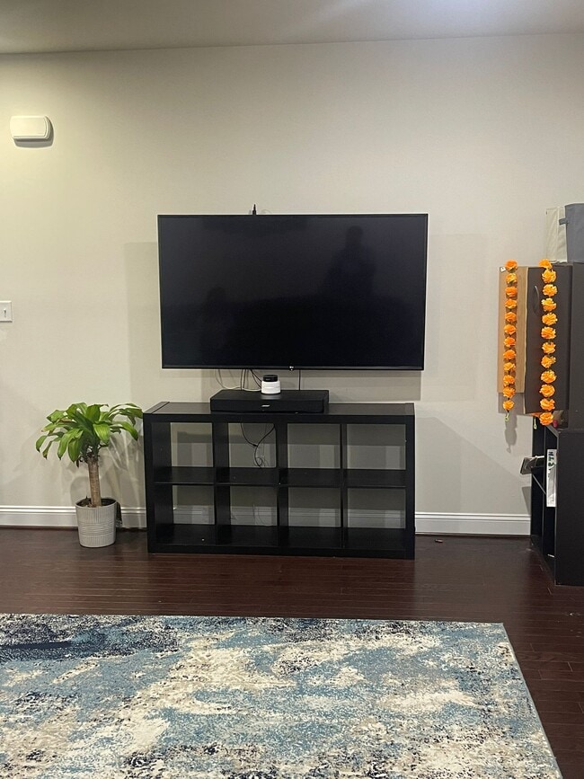 Building Photo - 10516 Seneca Falls Pl