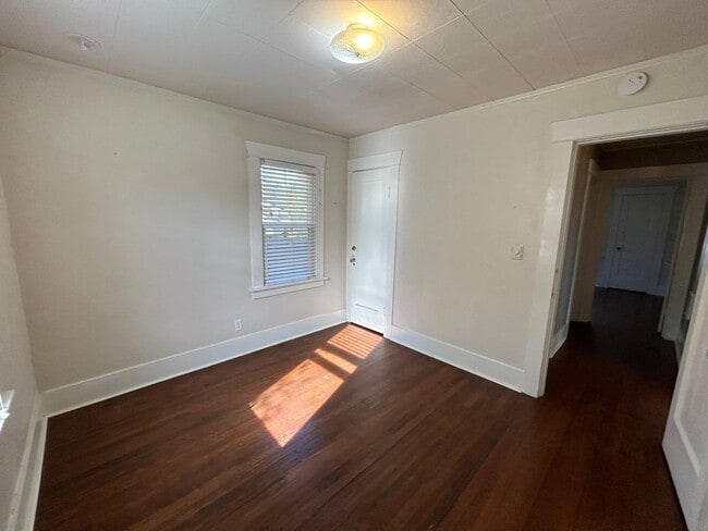 Building Photo - 1603 NW 2nd St