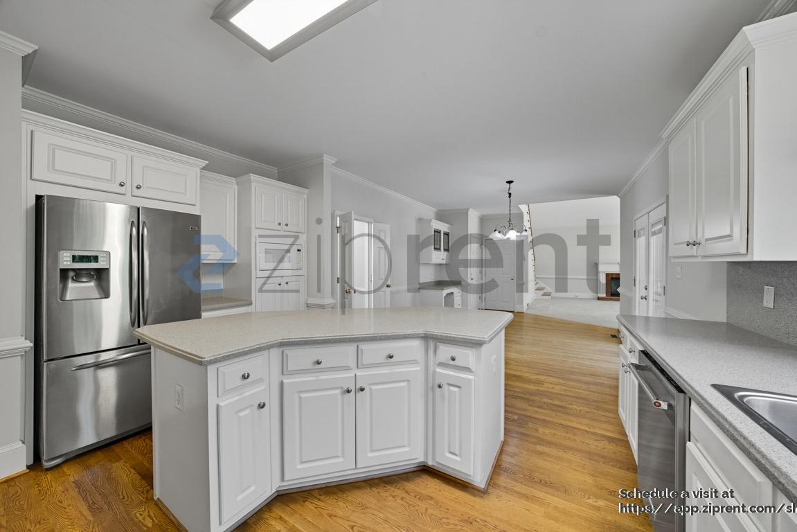 Building Photo - 126 Laurel Ridge Dr