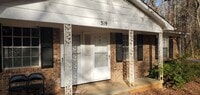 Building Photo - 319 Elm St