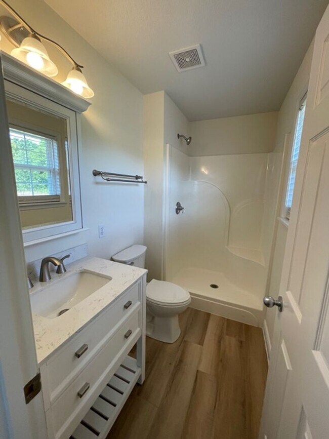 Building Photo - Spacious 3BR Home with Fenced Yard, 2-Car Garage & Great South Columbia Location