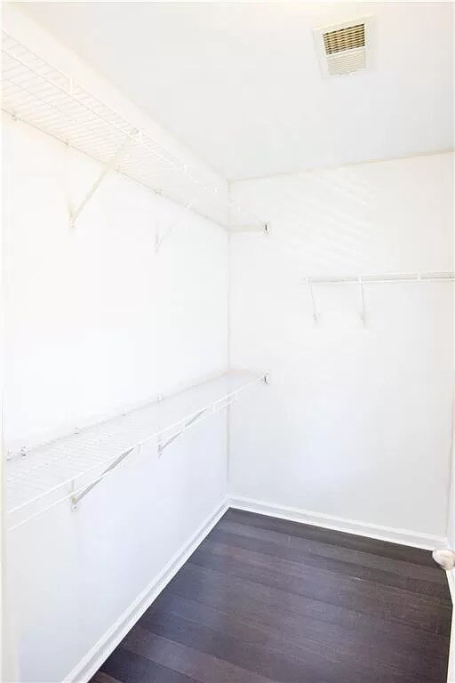 Building Photo - 587 Delbridge St NW