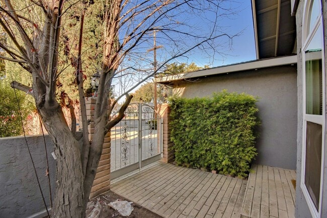 Building Photo - Single Family Home in the Heart of Santa Clara