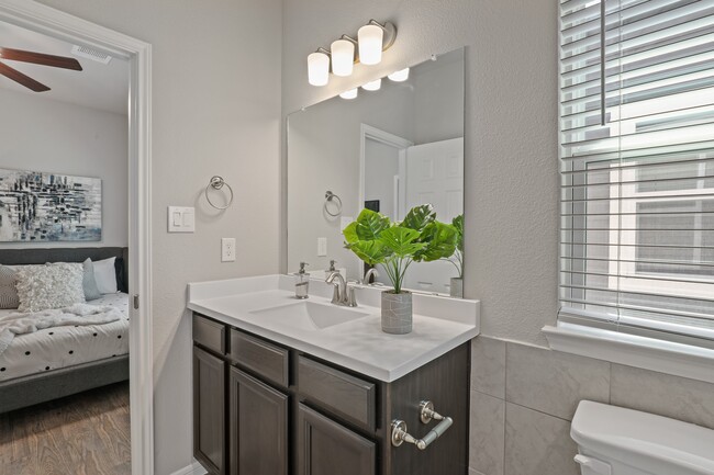 Building Photo - 13513 Axel Ln