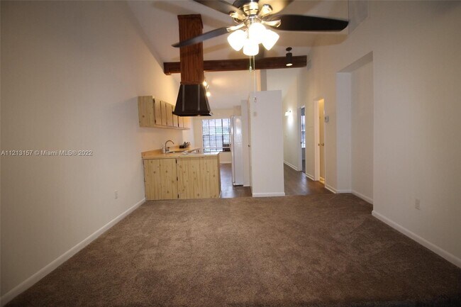 Building Photo - 2331  Dogwood Ct  . Pembroke Pines Fl 33026