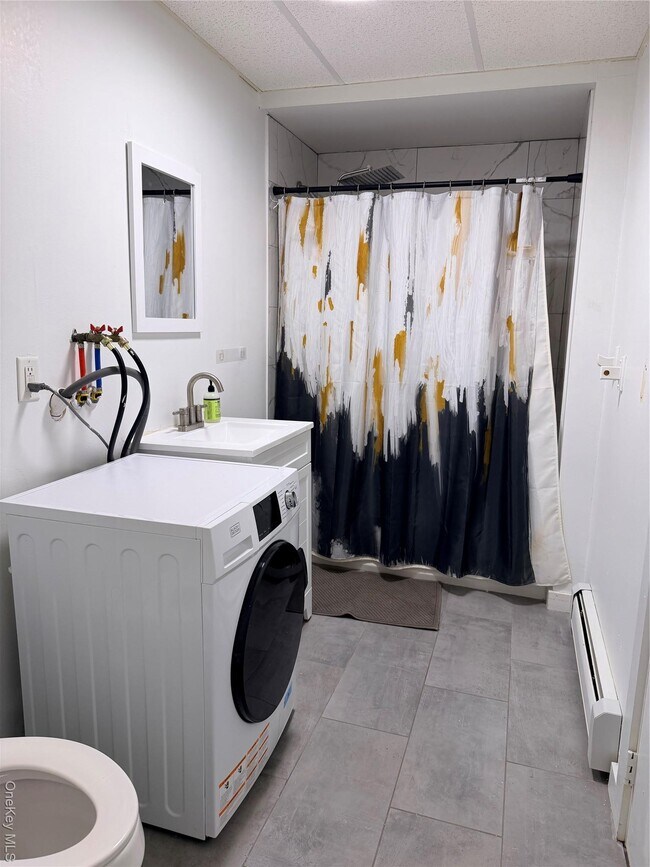 Building Photo - 9 1st St